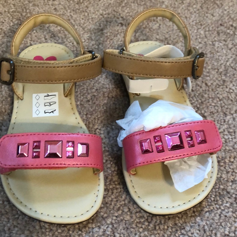 Girls sandals size7